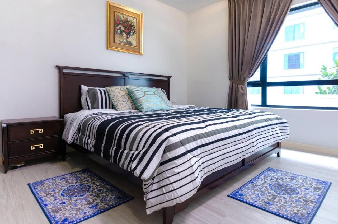 A Cozy & Comfy Suasana Suites In Джохор-Бару Экстерьер фото