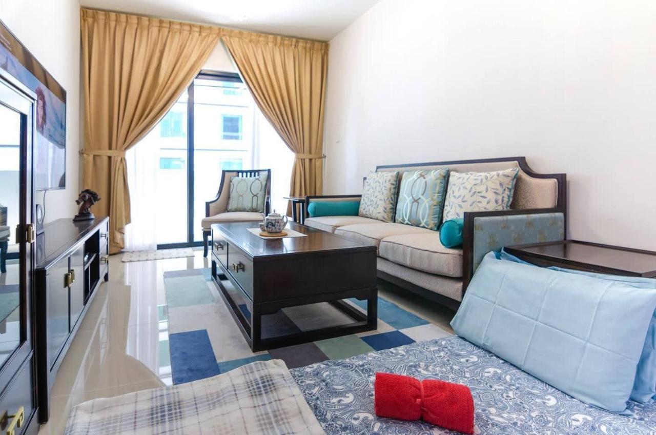 A Cozy & Comfy Suasana Suites In Джохор-Бару Экстерьер фото